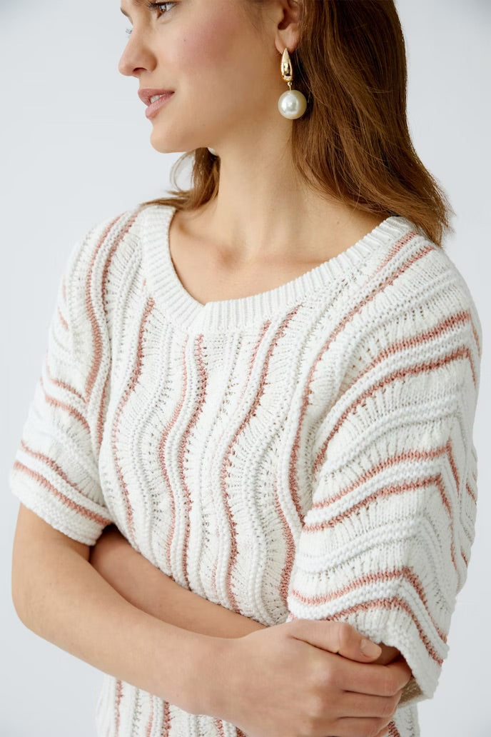 Width wise knitted short sleeve sweater in ivory and rose gold