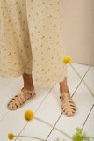 Loose fitting 3/4 length trousers with ditsy print