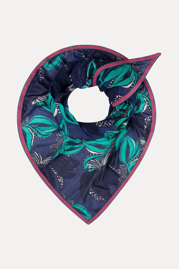 Shawl in delicacy green print