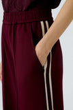 Slip on pants with contrast stripes
