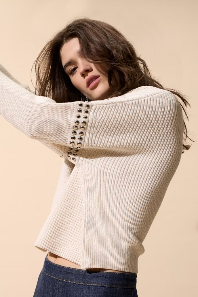 Pullover with Piaced Metal Rivets