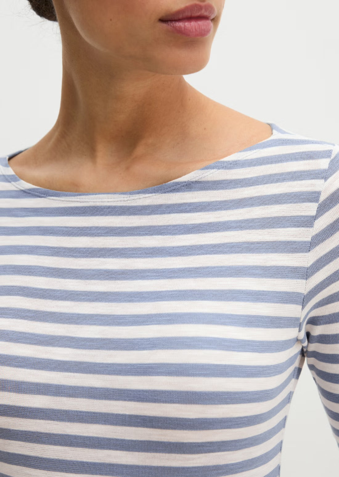 Striped long sleeve top in blue and white