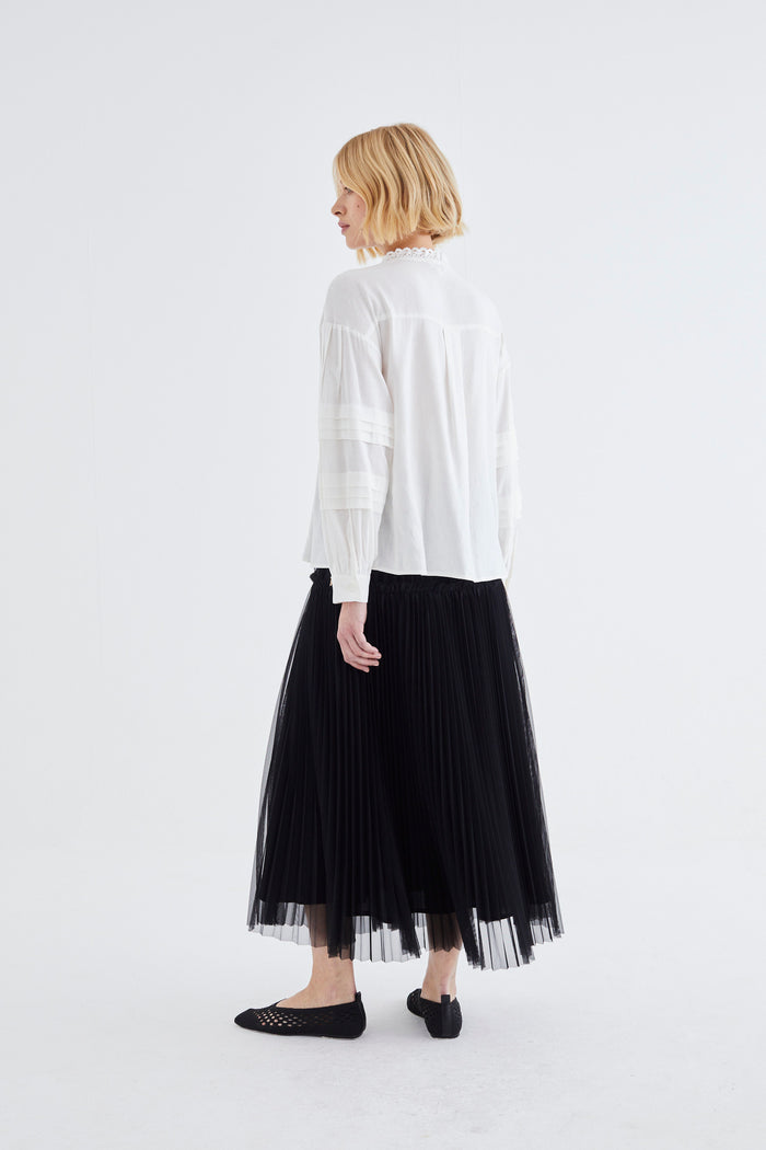 Tahia Tiered tulle skirt in black