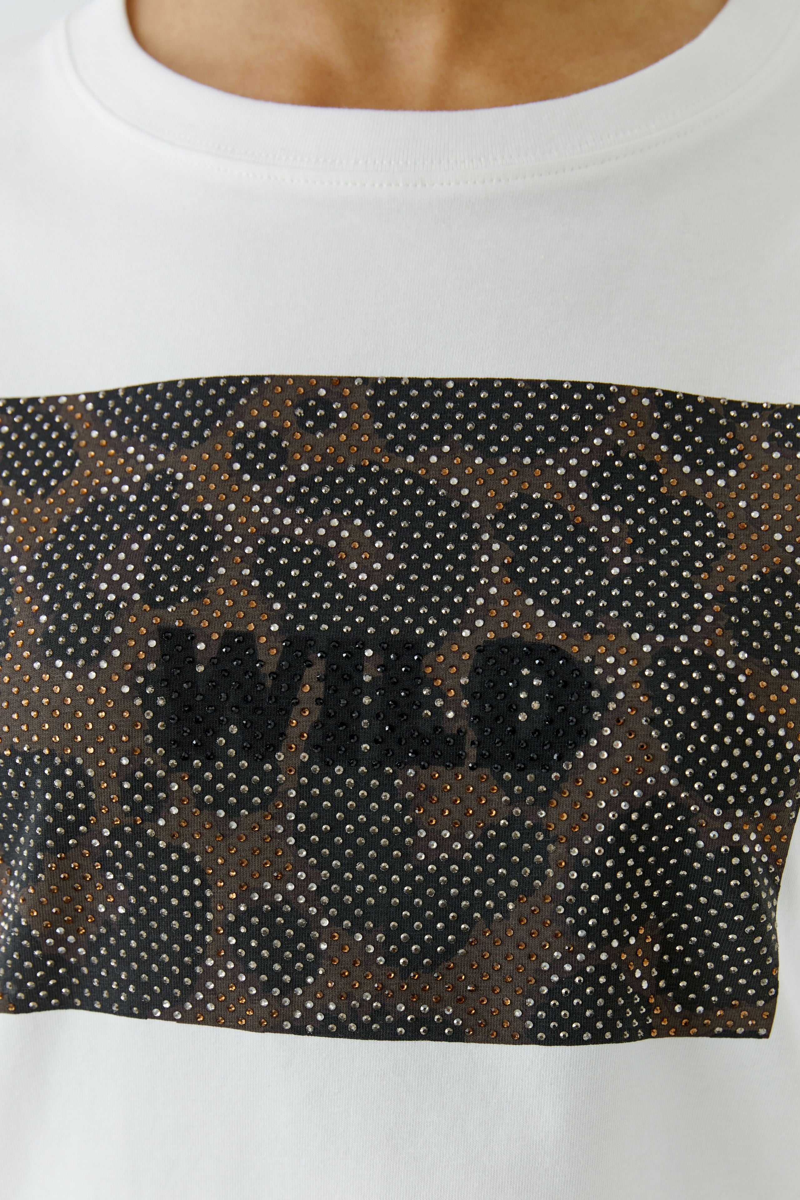 Wild Tshirt with Leopard Print Accents