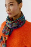 Large scarf with floral gobelin print