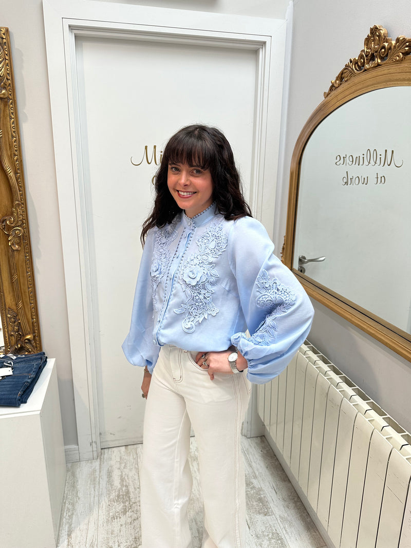 Thamora Blouse