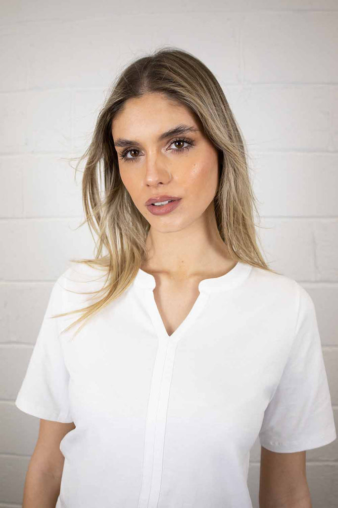 Bella Tshirt in White