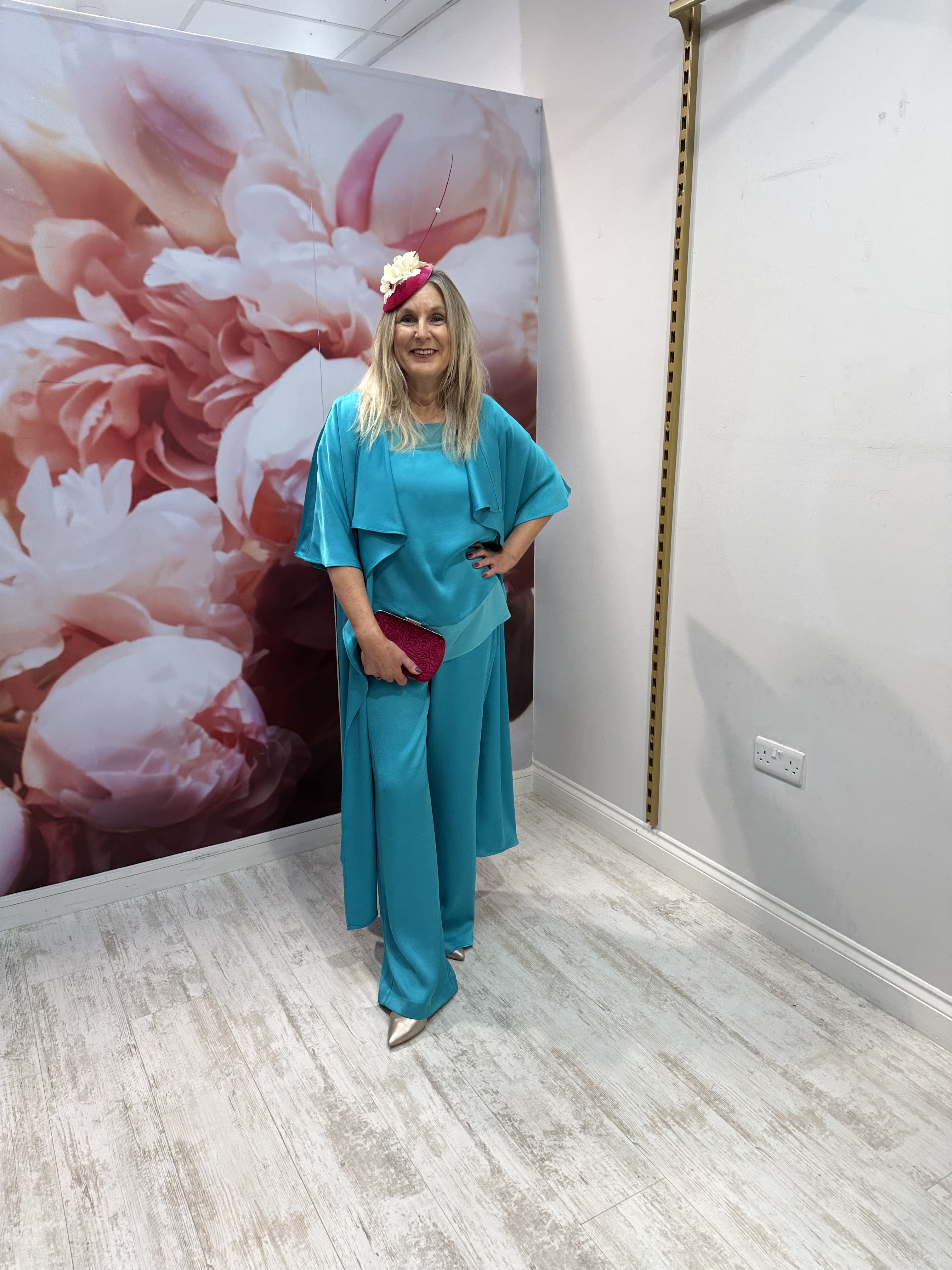 Turquoise 3 piece in satin effect fabric