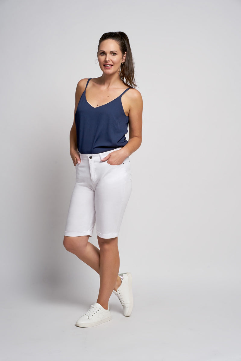 Chino shorts in white