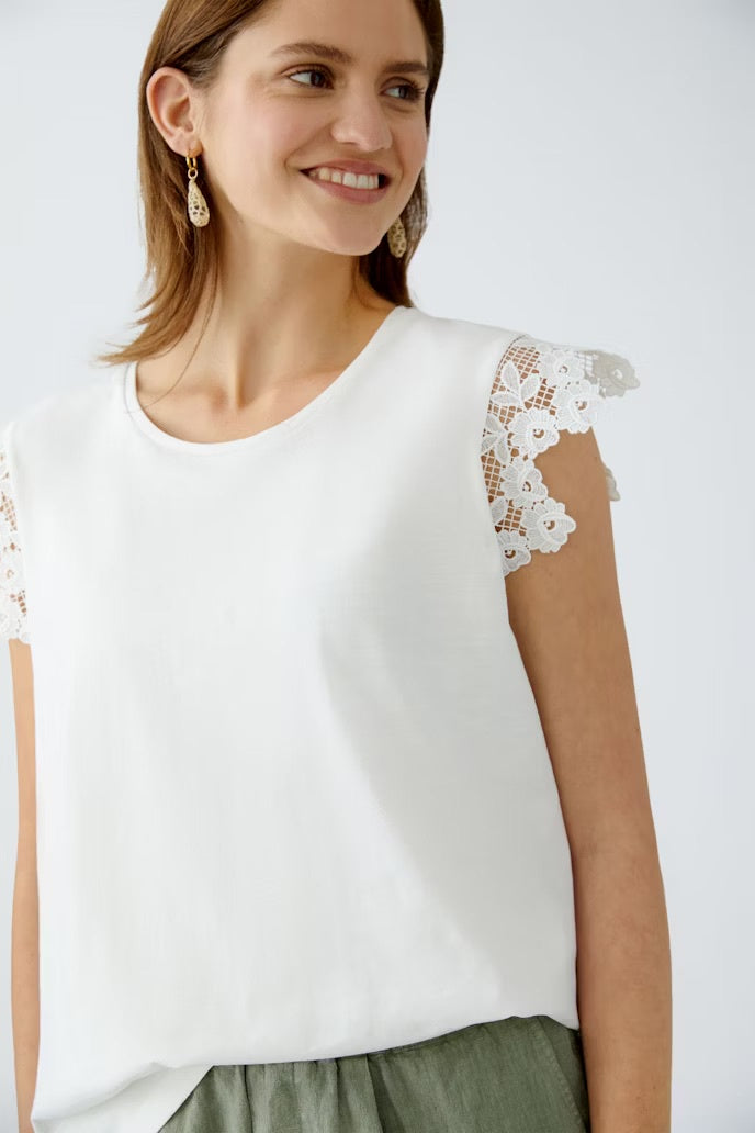 White T-shirt with cap sleeve in lace