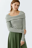 Fine knit pullover with a Carmen neckline in white and khaki stripes.