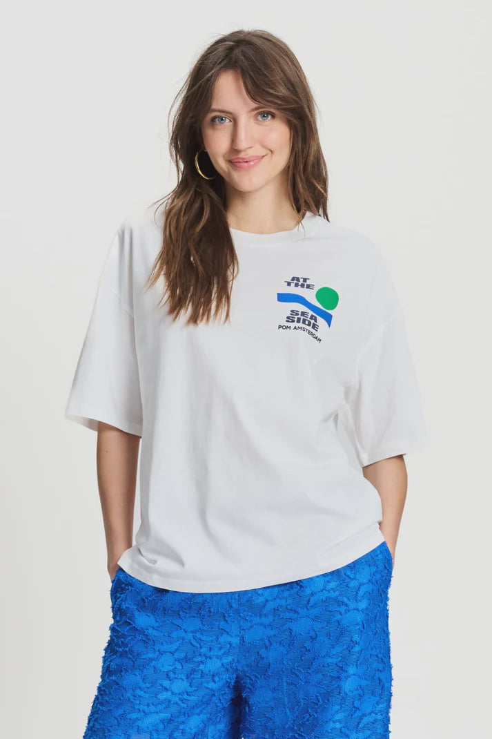 Oversized White T-shirt with seaside motif