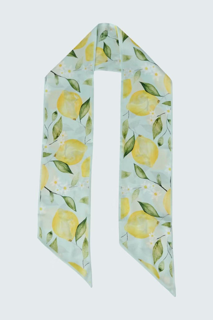Scarf with attractive lemon print