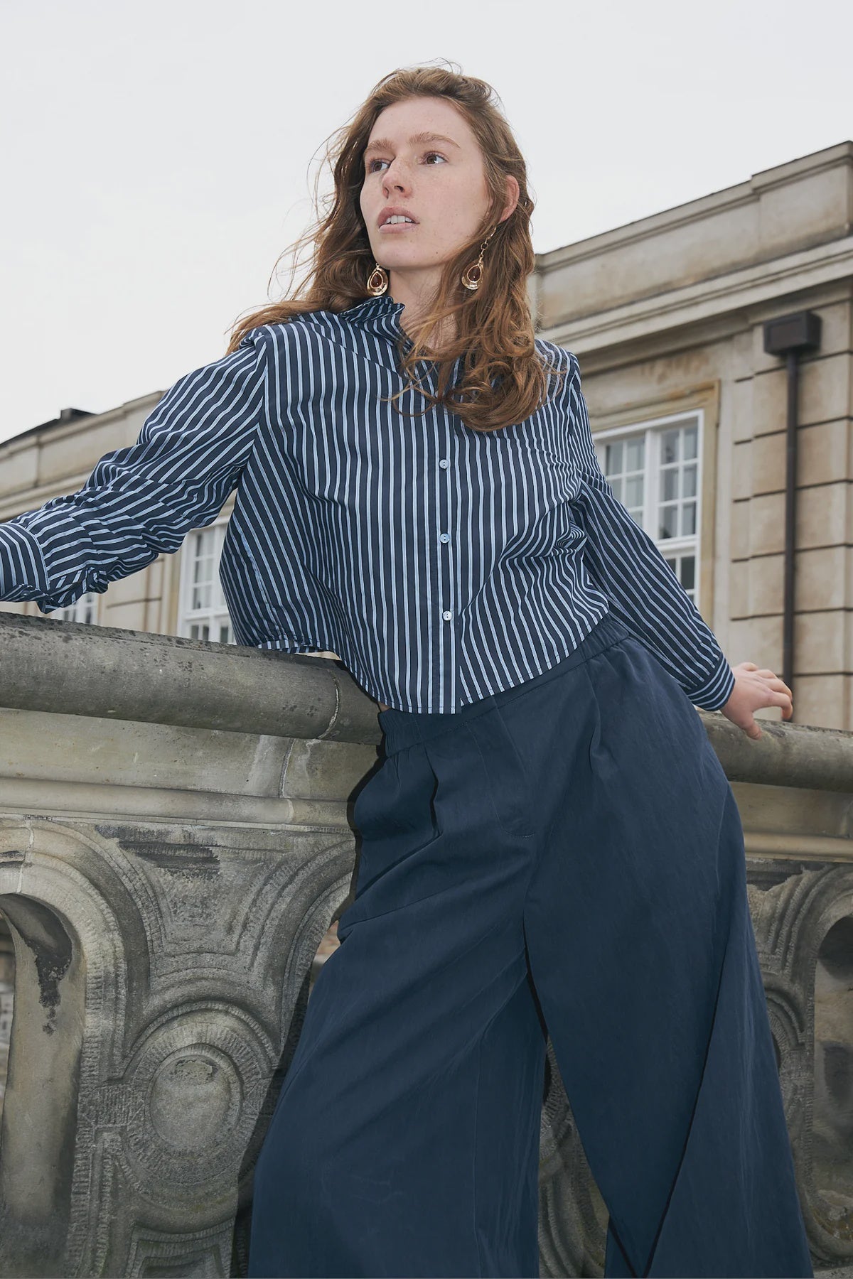 Classic cropped shirt with elegant stripes