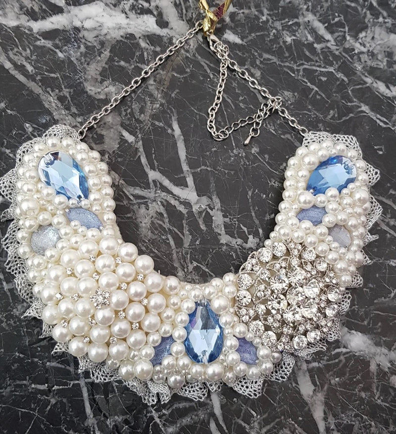 Small Collar - Pearl Blue & Diamond with Silver Lace