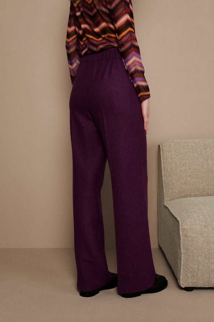 Wide leg trousers in purple