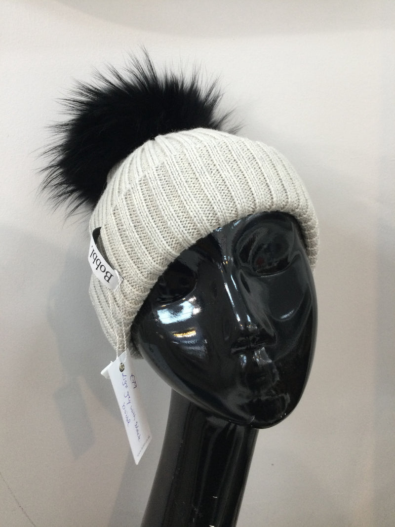 Light grey hat with black Bobbl