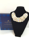 Collar In Pearl,Gold and Silver