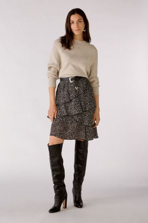 Frill skirt with side slit