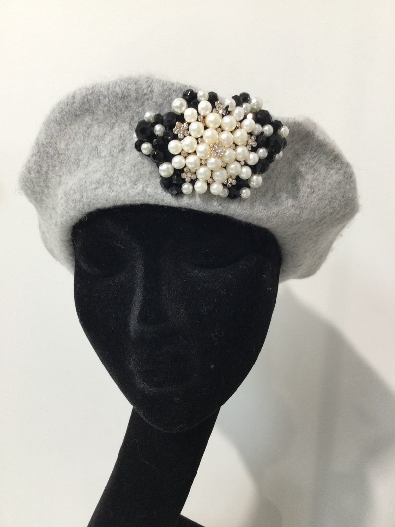 Grey Beret with Black Crystals & Pearl