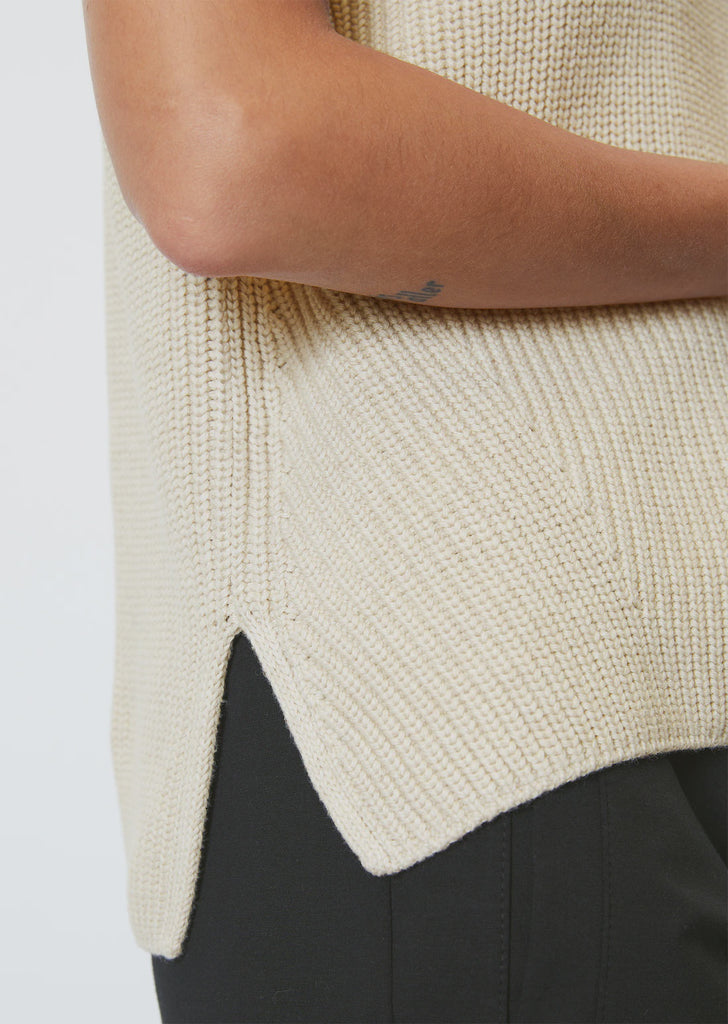 Sleeveless knit in sand