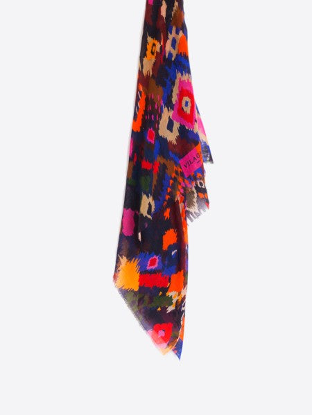 Scarf in Aztec print