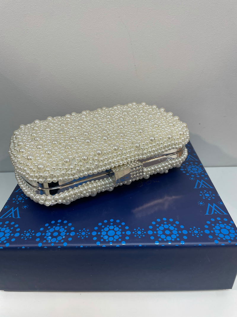 Pearl Clutch