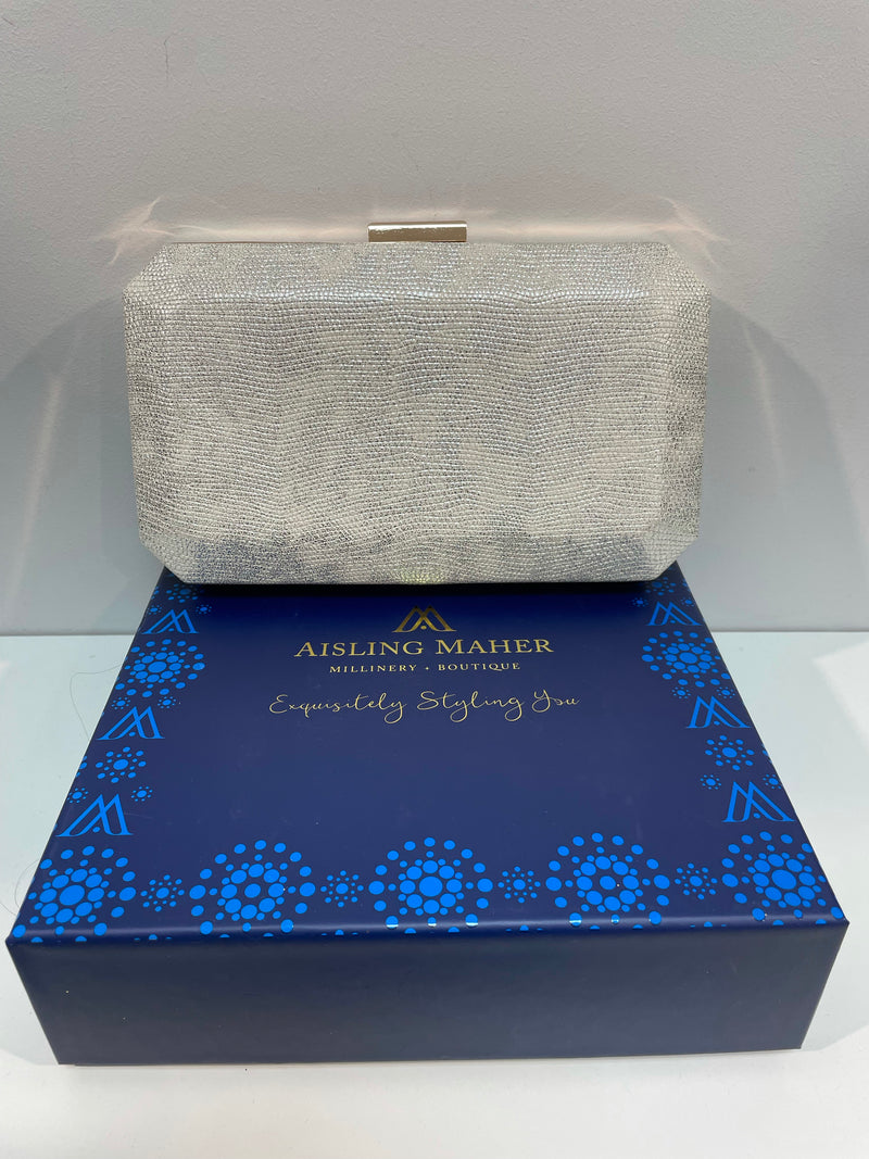 Metallic Geometric Clutch