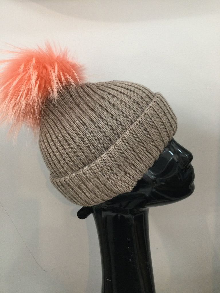 Taupe hat with coral Bobbl