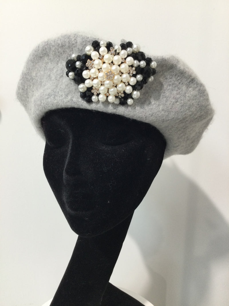 Grey Beret with Black Crystals & Pearl