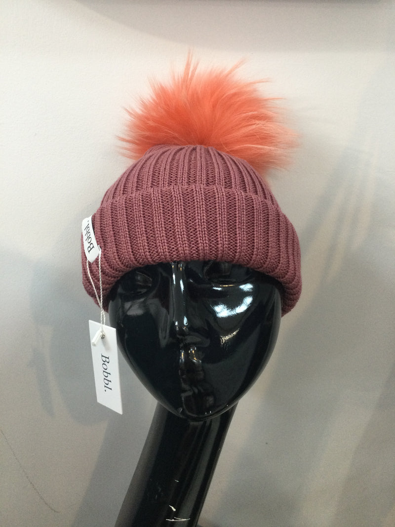 Dusty pink hat with coral Bobbl
