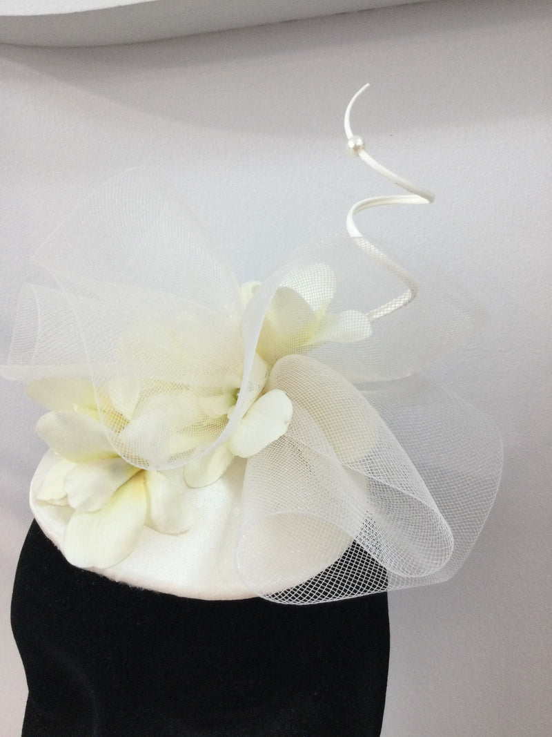Ivory orchid hat