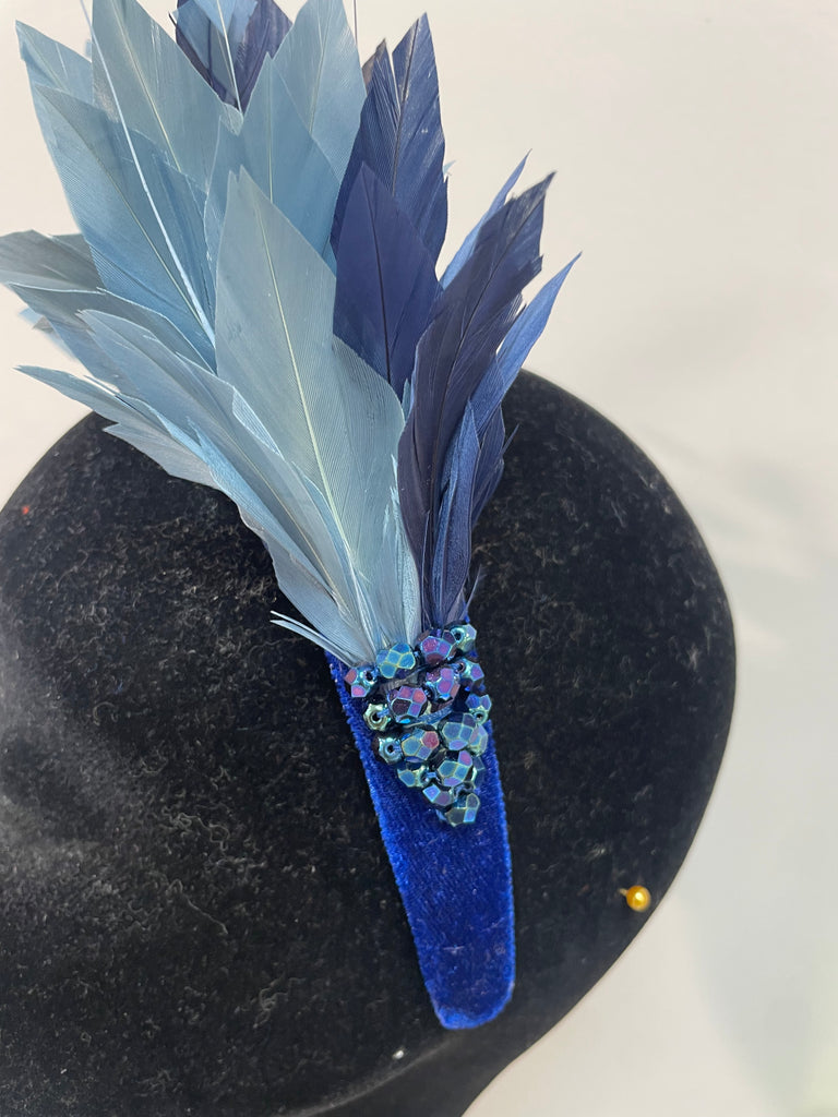 Gatsby Feather Headpiece in Blue Navy